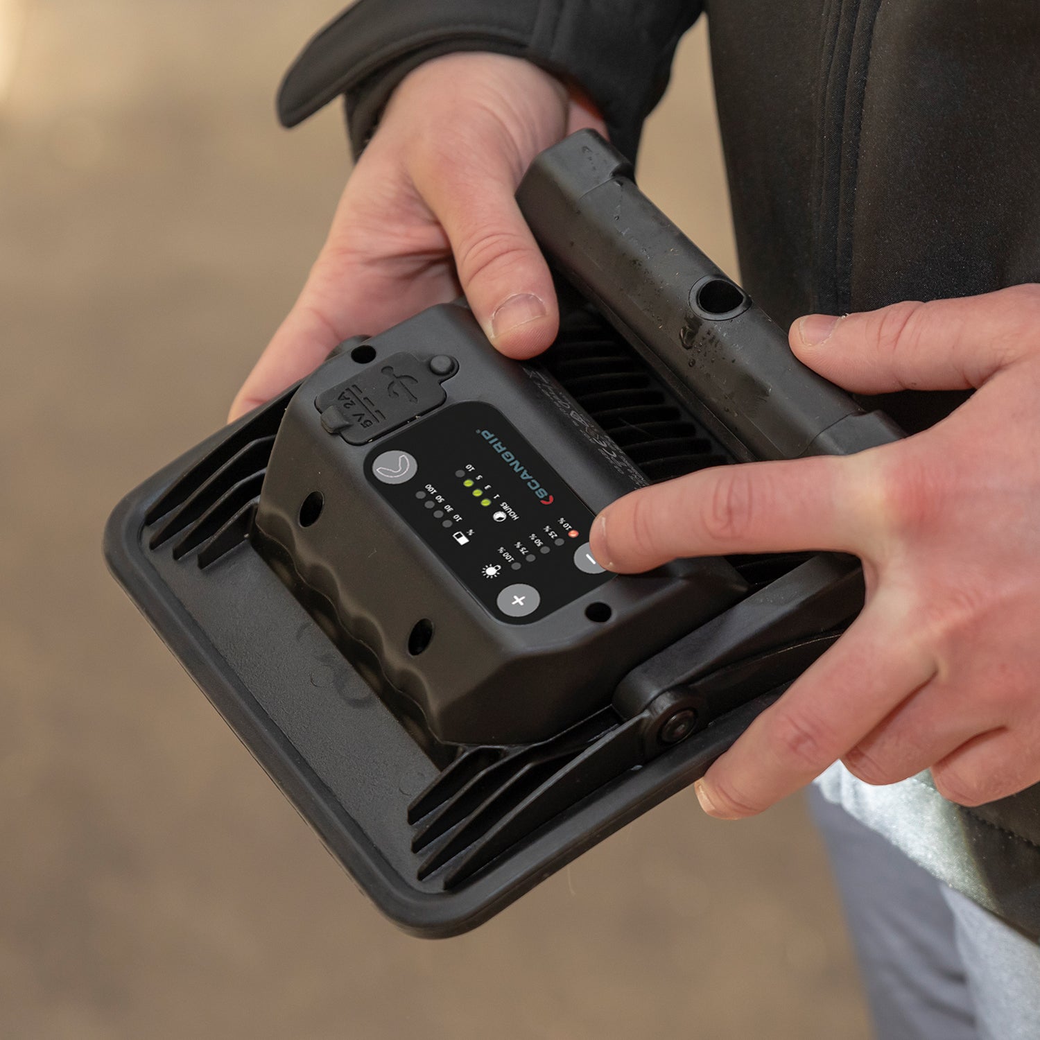 NOVA R | Scangrip - RECHARGEABLE LED FLOODLIGHT WITH DIMMER AND UP TO 2000 LUMEN