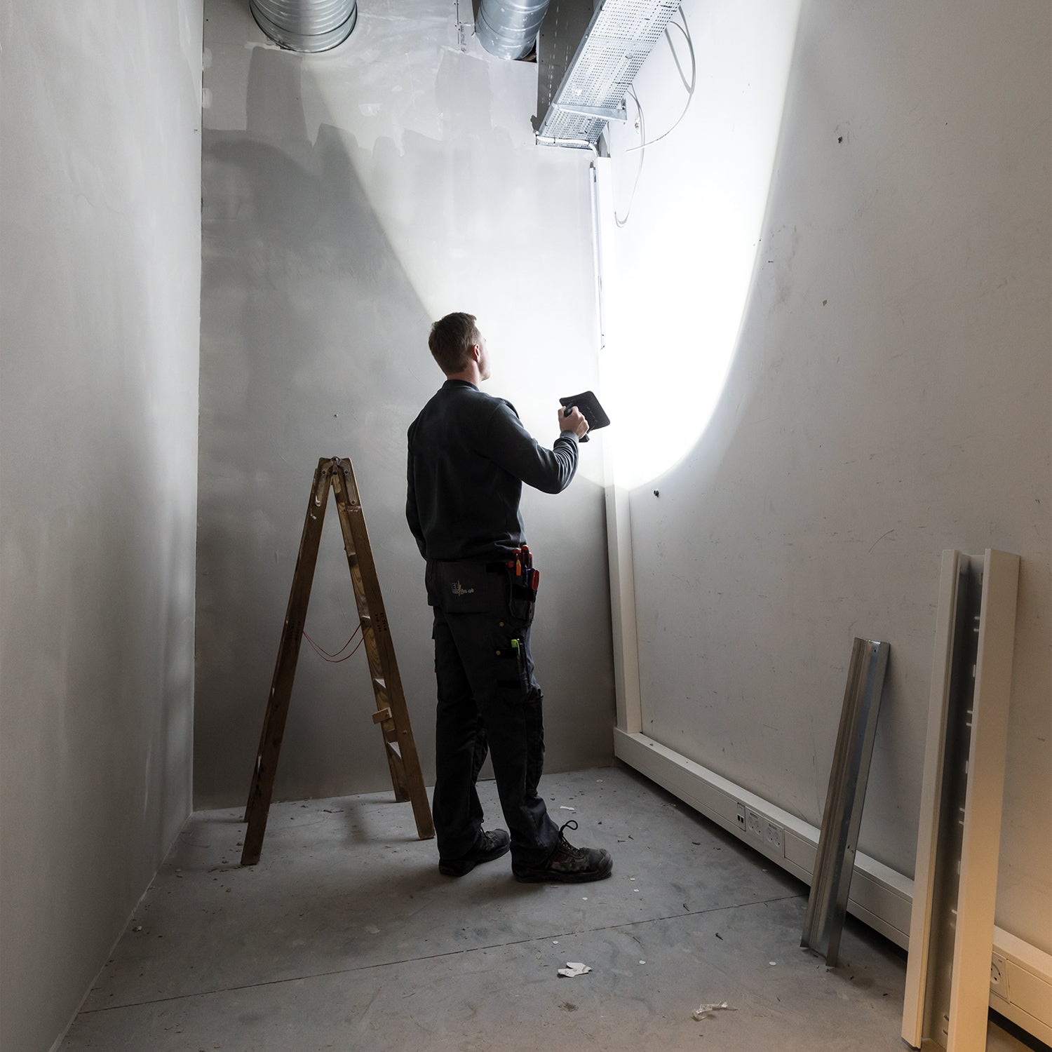 NOVA R | Scangrip - RECHARGEABLE LED FLOODLIGHT WITH DIMMER AND UP TO 2000 LUMEN